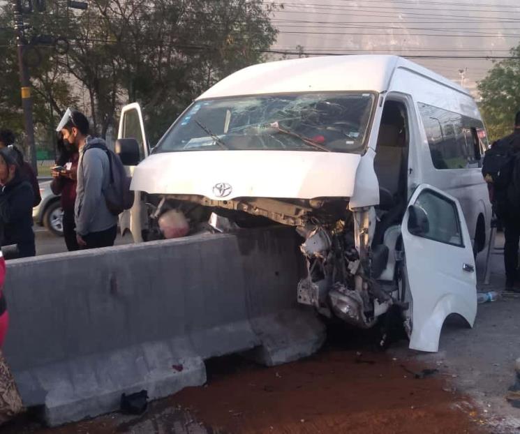 Deja estrellamiento 14 lesionados