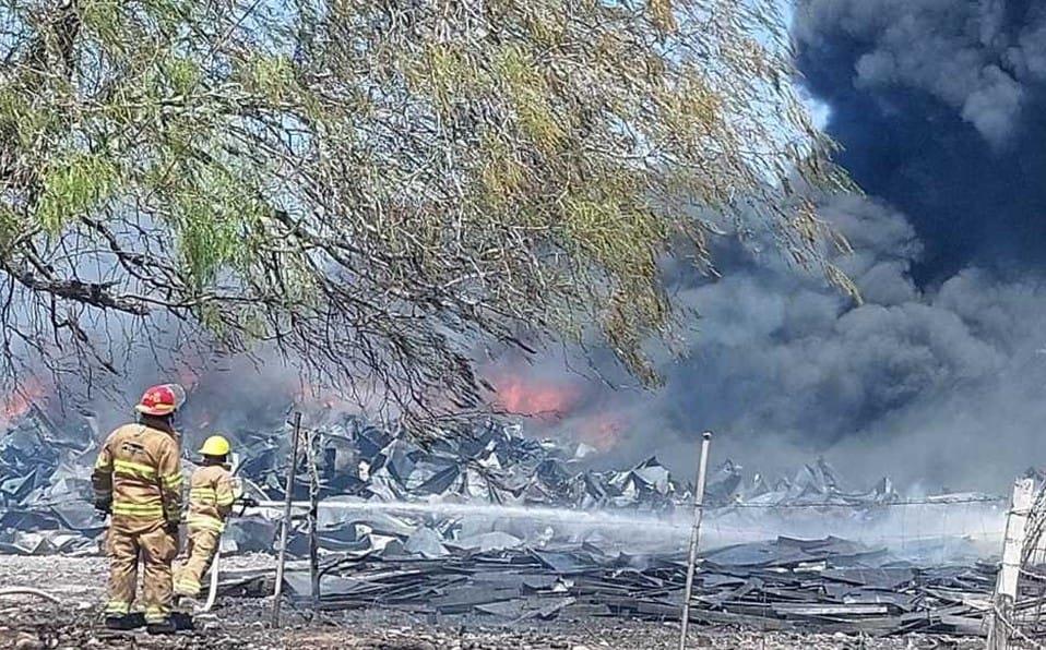 Se incendia tarimera en Pesquería