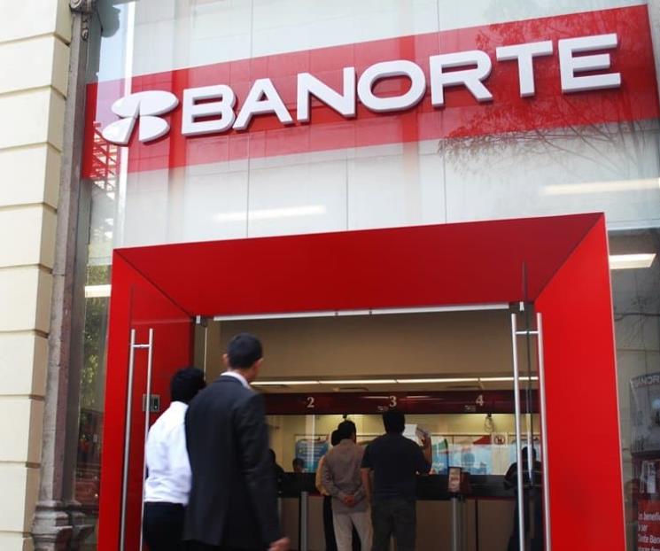 Ven peso sobrevaluado y advierten depreciación