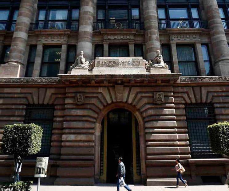 AMLO reconoce que violó la ley de Banxico