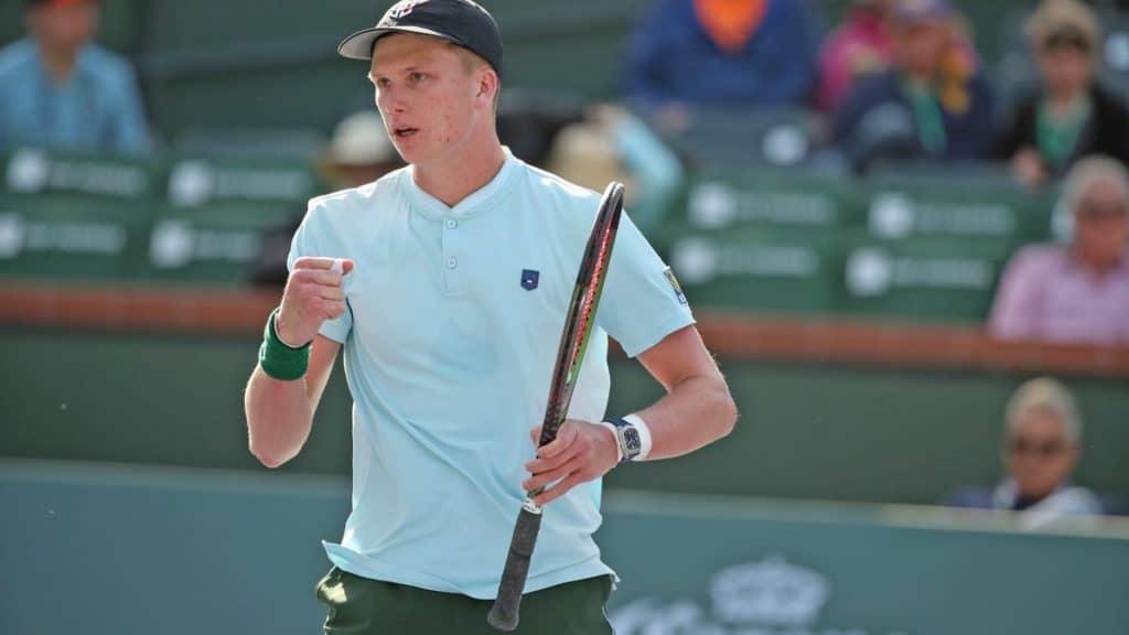 Golpea a recogepelotas... ¡Y no lo expulsan!