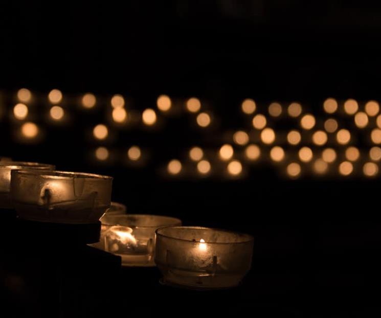 Provoca debate por negar a amante de su esposo ir a entierro