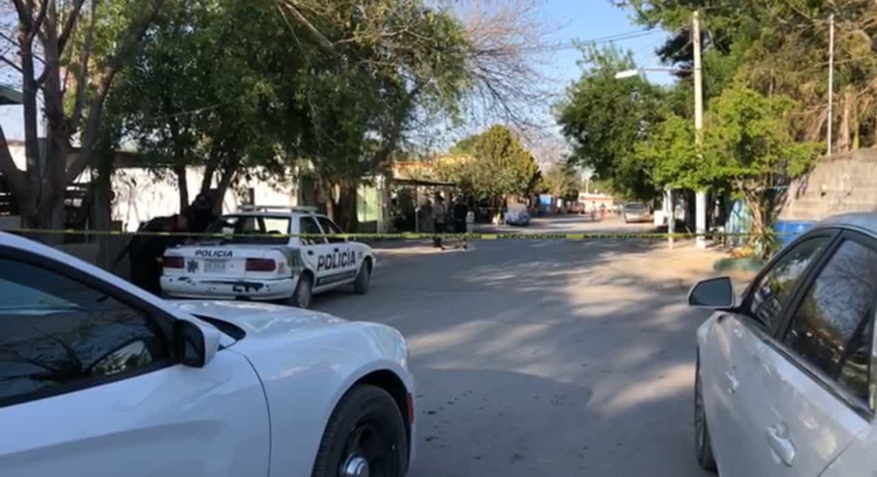 Un hombre se debate entre la vida y la muerte, después de ser atacados a balazos