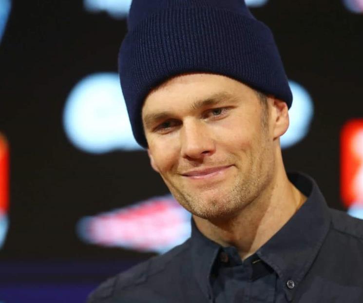 Tom Brady promociona su nueva línea de ropa
