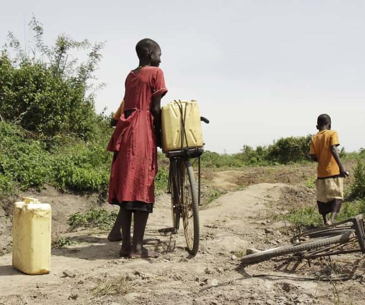 Agua, oro que cada día escasea más
