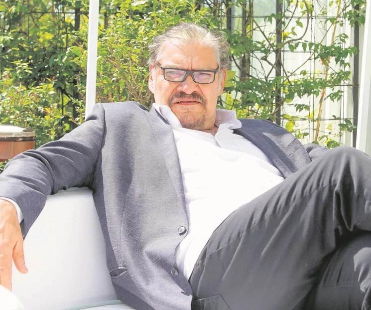 Siempre hay que volver al teatro: Joaquín Cosío