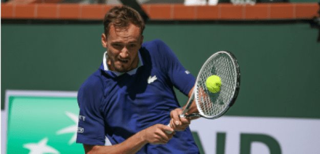 Deja Medvedev a Murray en el camino