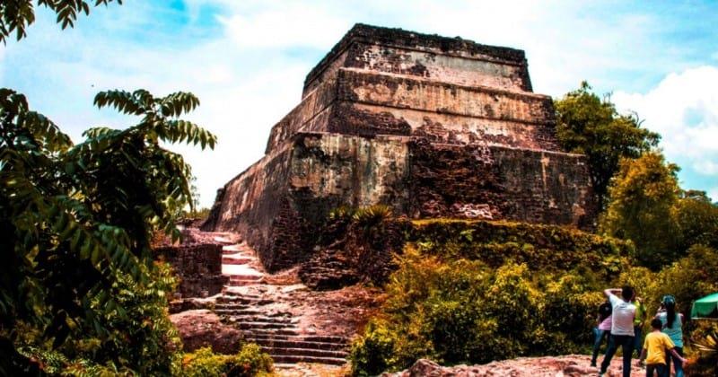 INAH desconoce si hay afectaciones por incendio en Tepoztlán