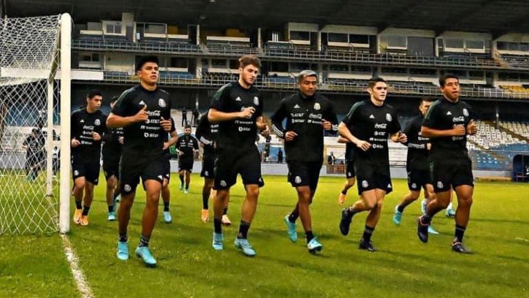 Le cambian la cancha al Tri para entrenar en Honduras