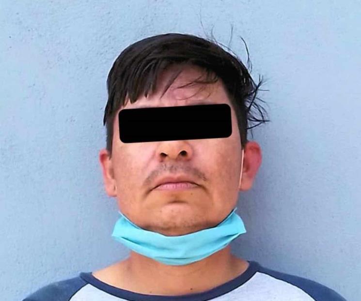 Detienen a hombre por agredir a su pareja