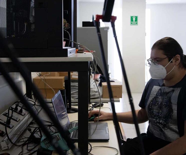 Desarrollan plataforma para control remoto de robot impreso