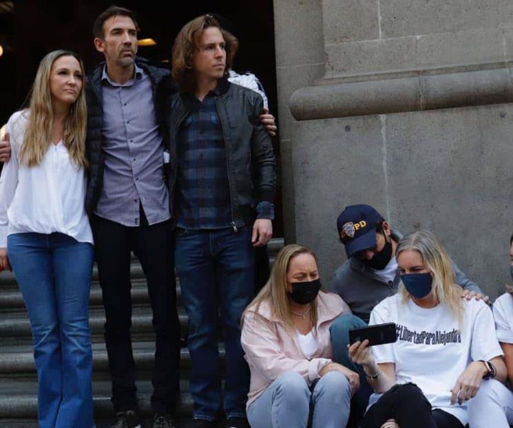 Exigen libertad de Alejandra Cuevas afuera de la Corte