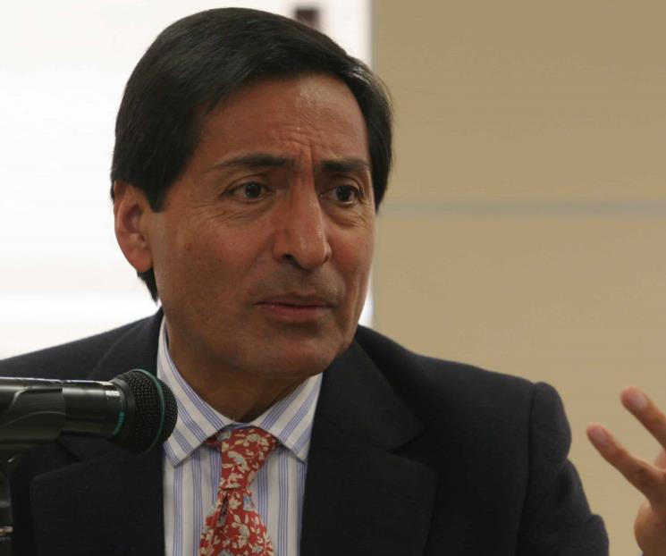 Exigen senadores renuncia de titular de SHCP