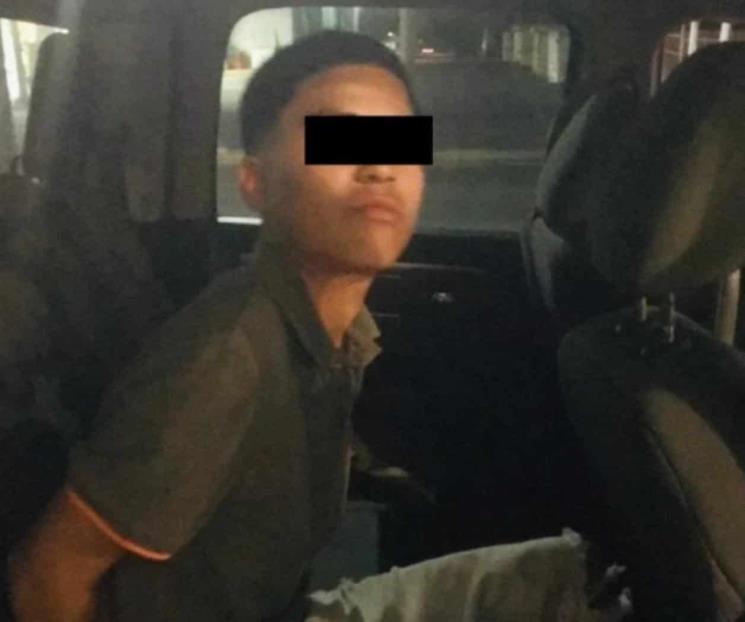 Caen menores por asalto a persona