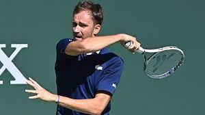 Medvedev avanza en Master de Miami
