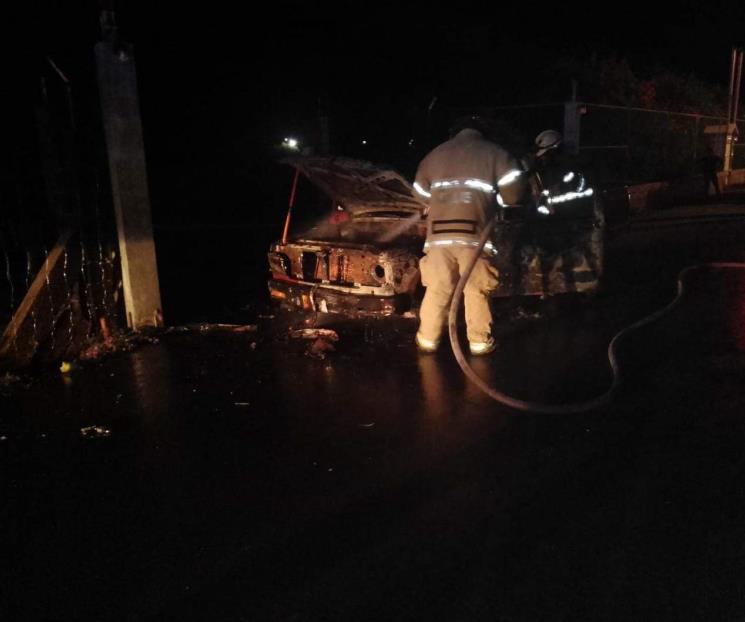Se incendia camioneta en General Terán