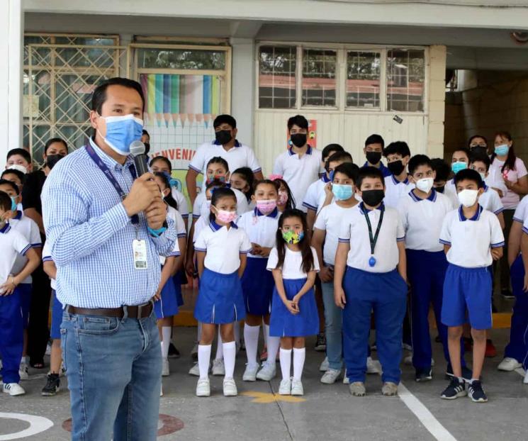 Rehabilitan escuela en San Nicolás