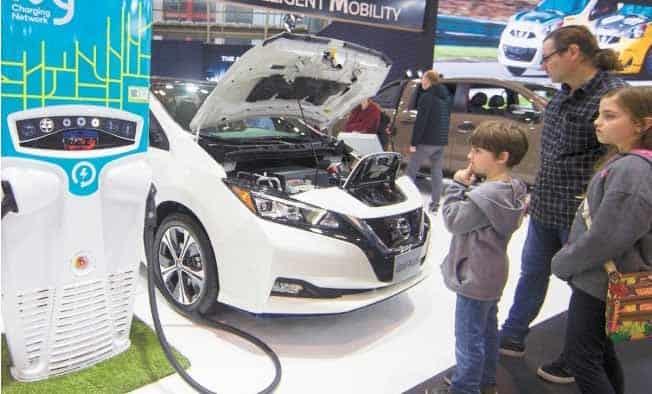 Considera comprar un auto híbrido 4 de cada 10 mexicanos