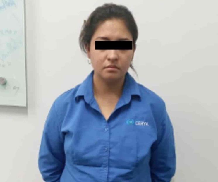 La detienen por cometer robo en clínica de Monterrey