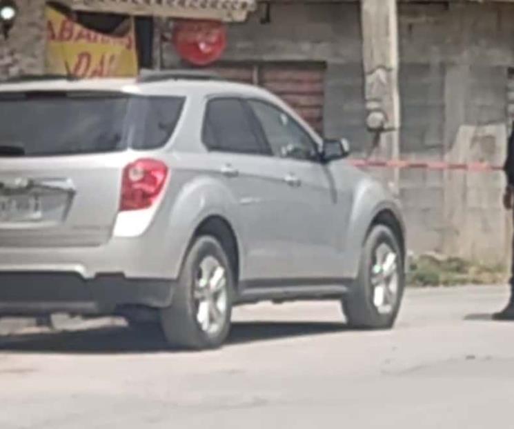 Atacan a balazos camioneta de comerciante en Cadereyta