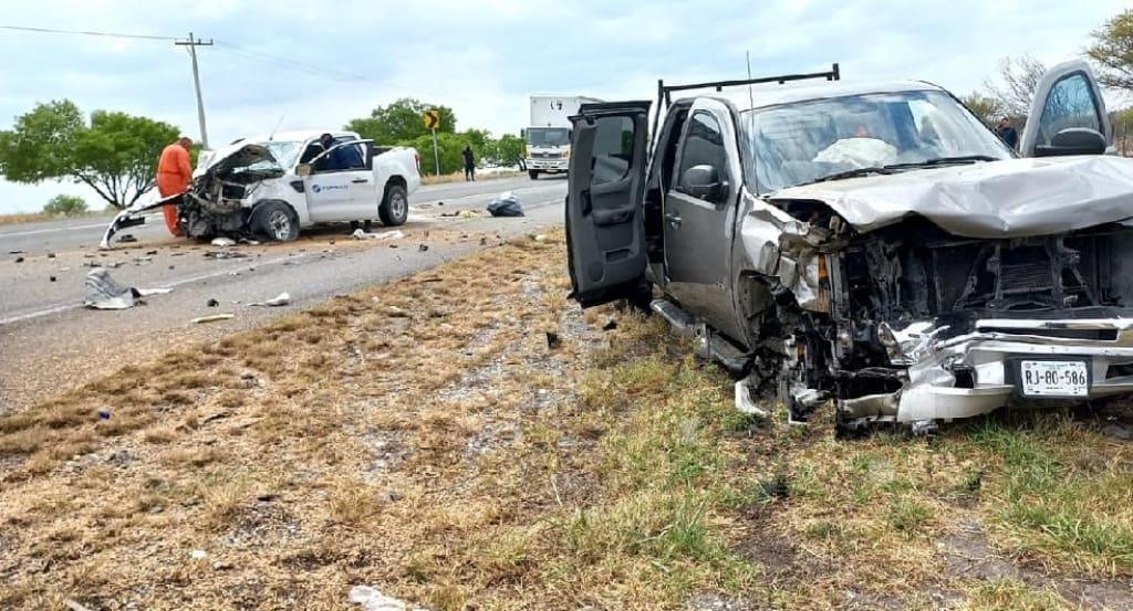 Cinco lesionados deja choque múltiple en Rayones