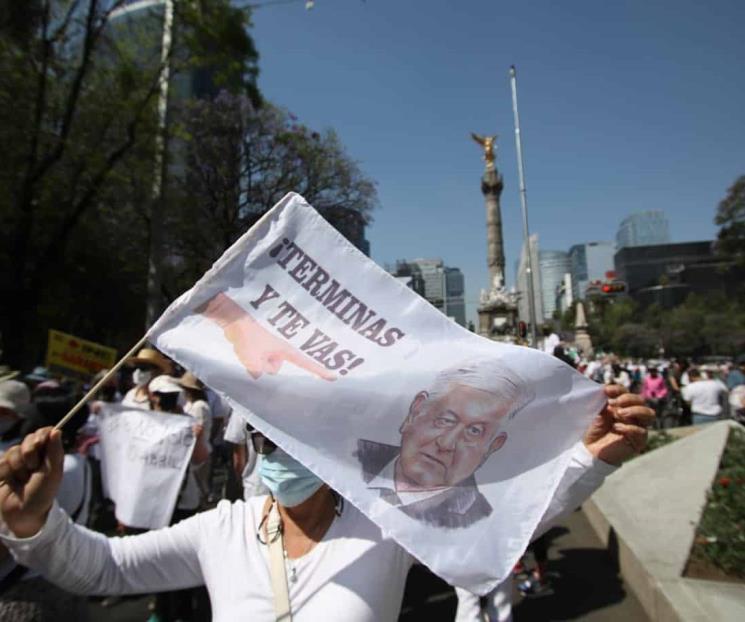 AMLO critica consignas que lo denostaron durante marcha