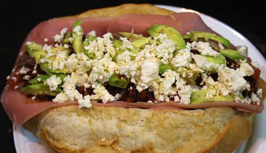 Guacatortas, la torta que debes comer en Toluca