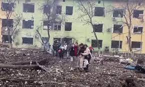 Bloguera dice que no hubo ataque en maternidad de Mariupol