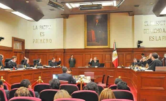Corte elimina candado para que exservidores trabajen