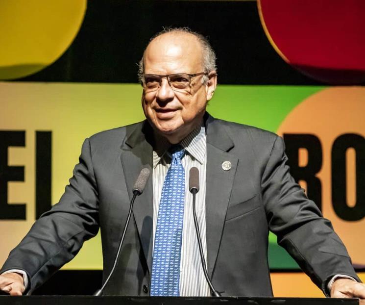 Celebran sus décadas en la UDEM