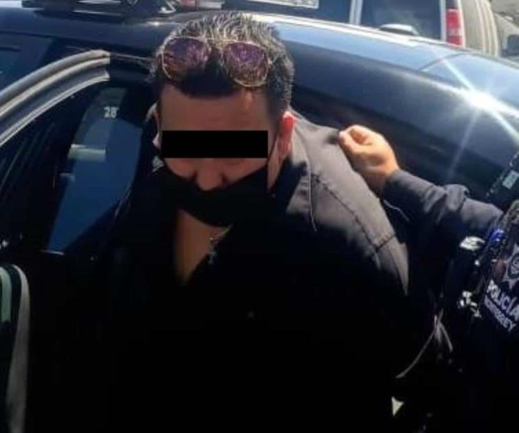 Lo detienen por grabar a mujer en plaza comercial