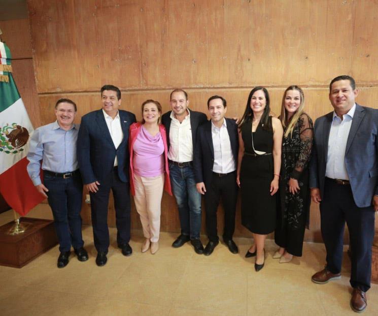 Mandatarios panistas se reúnen
