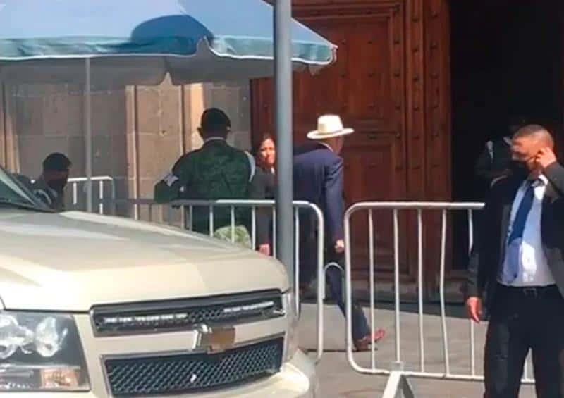Tras acusaciones de AMLO, Salazar visita Palacio Nacional