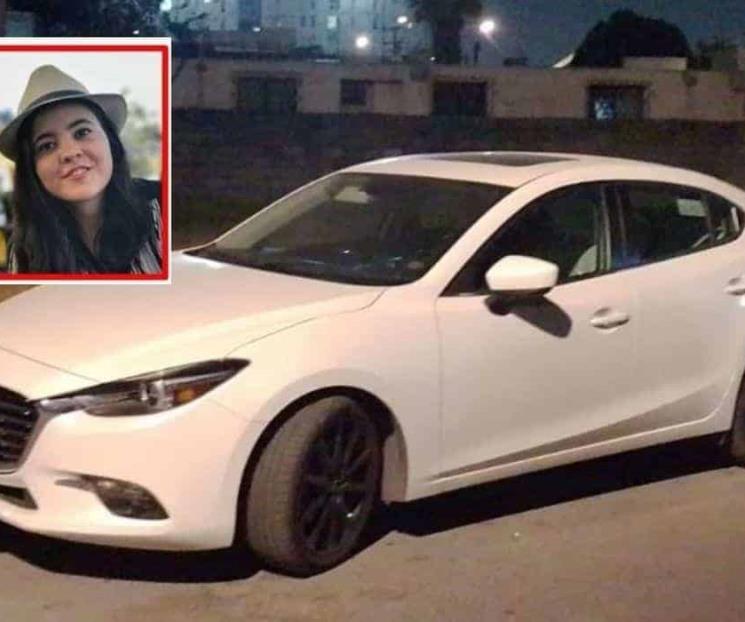 Localizan auto de mujer desaparecida Localizan auto de mujer desaparecida