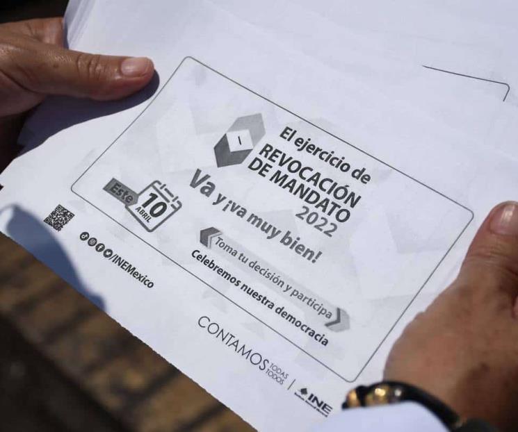 Consulta no abre puerta a reelección: INE