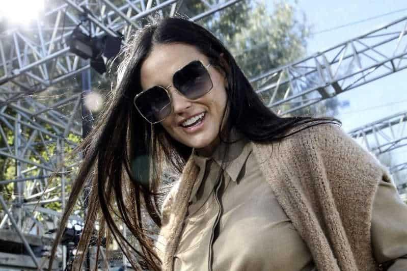 Demi Moore deja la soltería