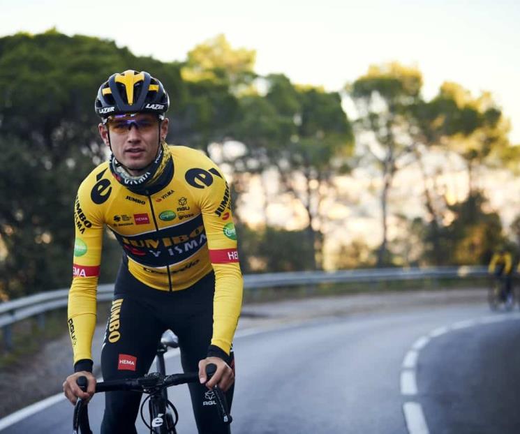 Está ciclista holandés en coma inducido por caída