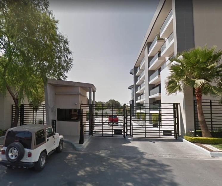 Investigan muerte de mujer que cayó de un tercer piso