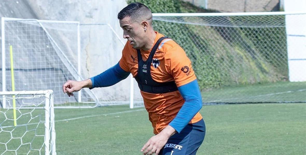 Se perfila Funes para jugar de inicio ante Chivas