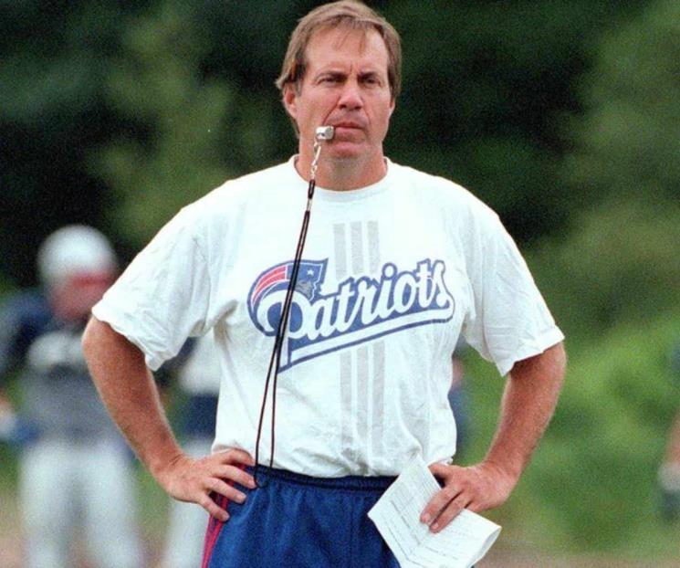 Belichick, de NFL, mejor entrenador en EU