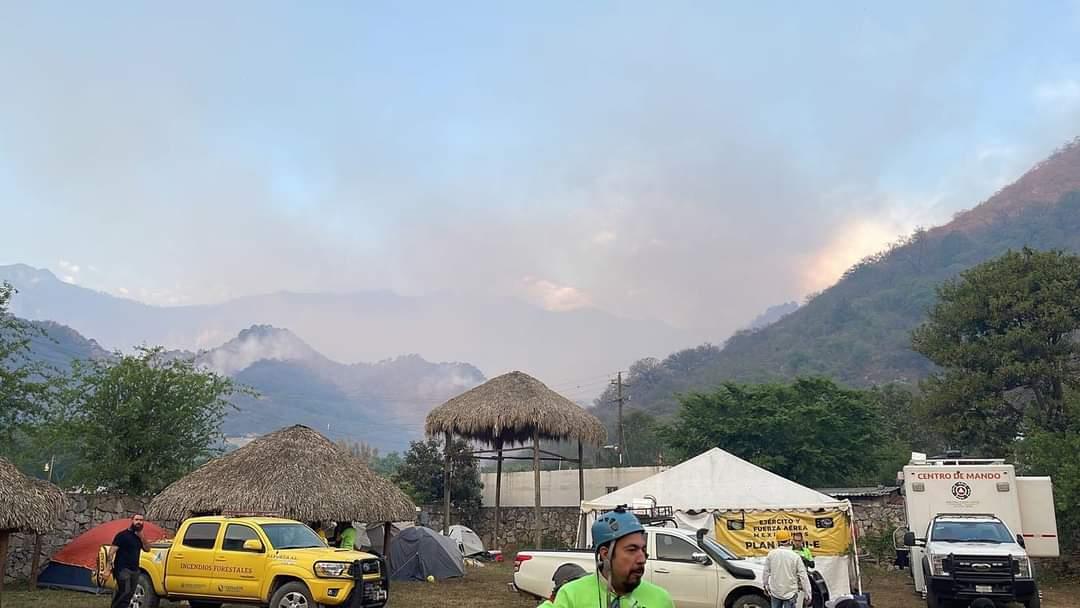 Provocarán lluvia para combatir incendio en Santiago