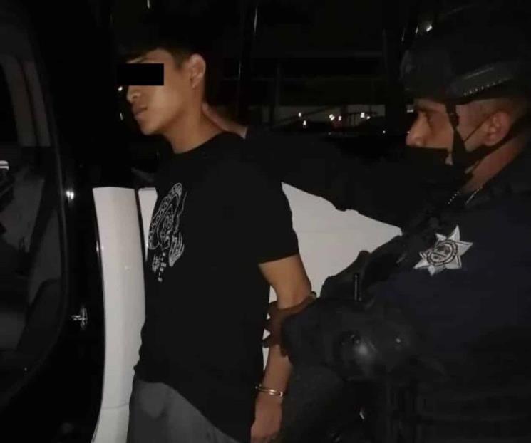 Arrestan a menor por posesión de marihuana