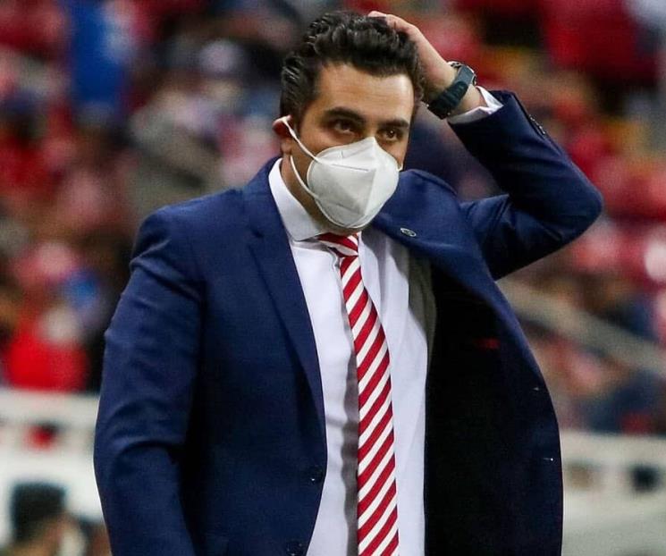 Cesan en Chivas a Marcelo Michel Leaño