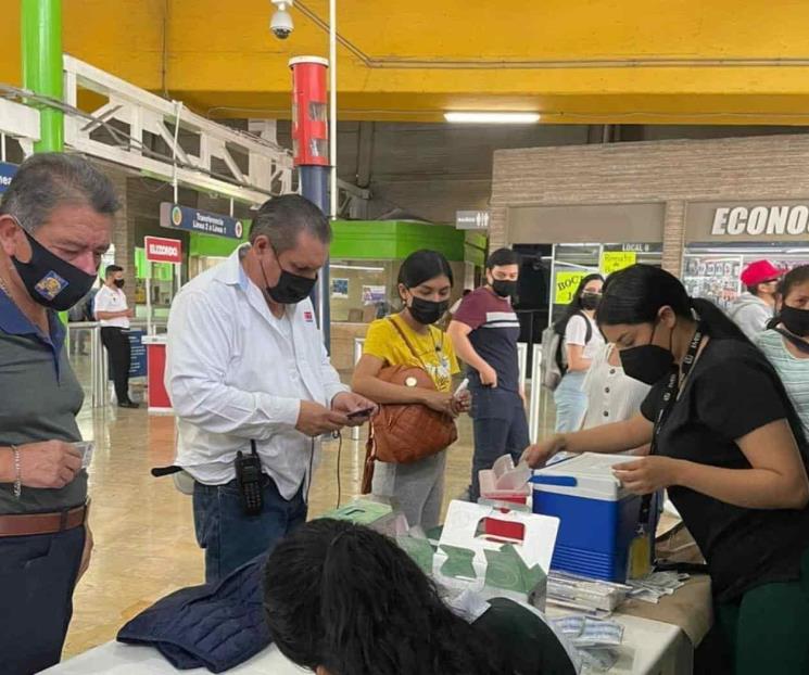 Vacunan contra Covid-19 en estaciones del Metro Vacunan contra Covid-19 en estaciones del Metro