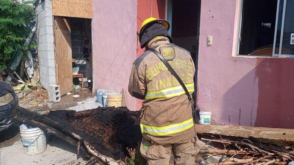 Incendio consume casa en Linares