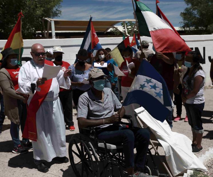 Representan migrantes la Pasión de Cristo