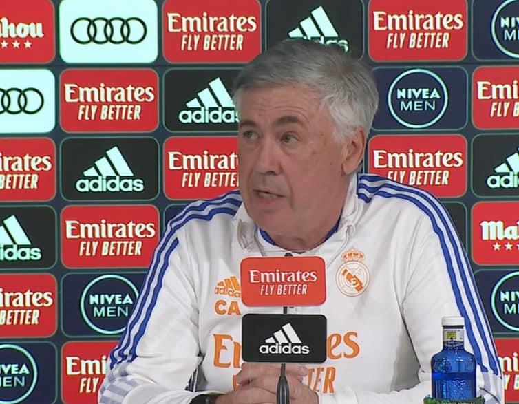 Se burla Ancelotti sobre exigencia en el Barça