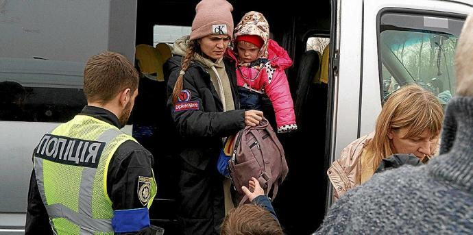 Alerta por niños que huyen de la guerra
