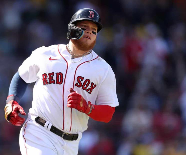 Cae Boston, pero destaca mexicano Alex Verdugo