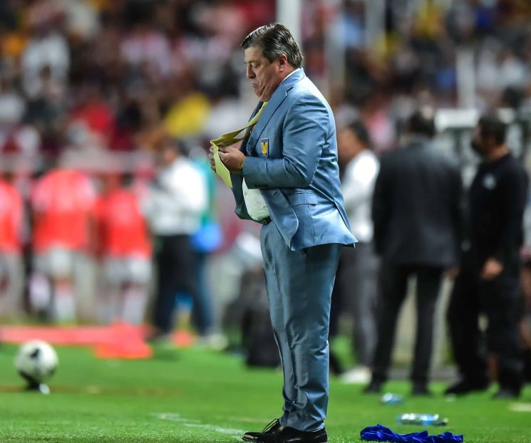 Le echa Miguel culpa al arbitraje por derrota